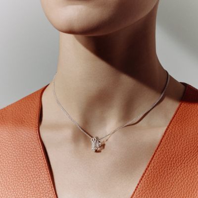 すべてのゴールド ネックレス＆ペンダント コレクション | Hermès
